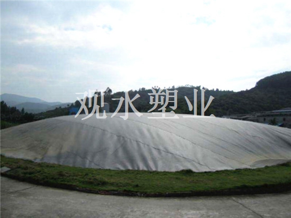 黑膜沼气池